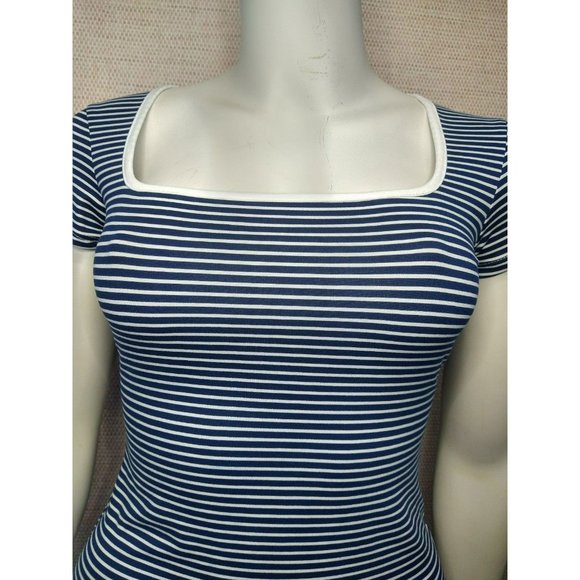 Cute Midi Striped Bodycon Dress with open back, super soft and Stretchy - Picture 4 of 11